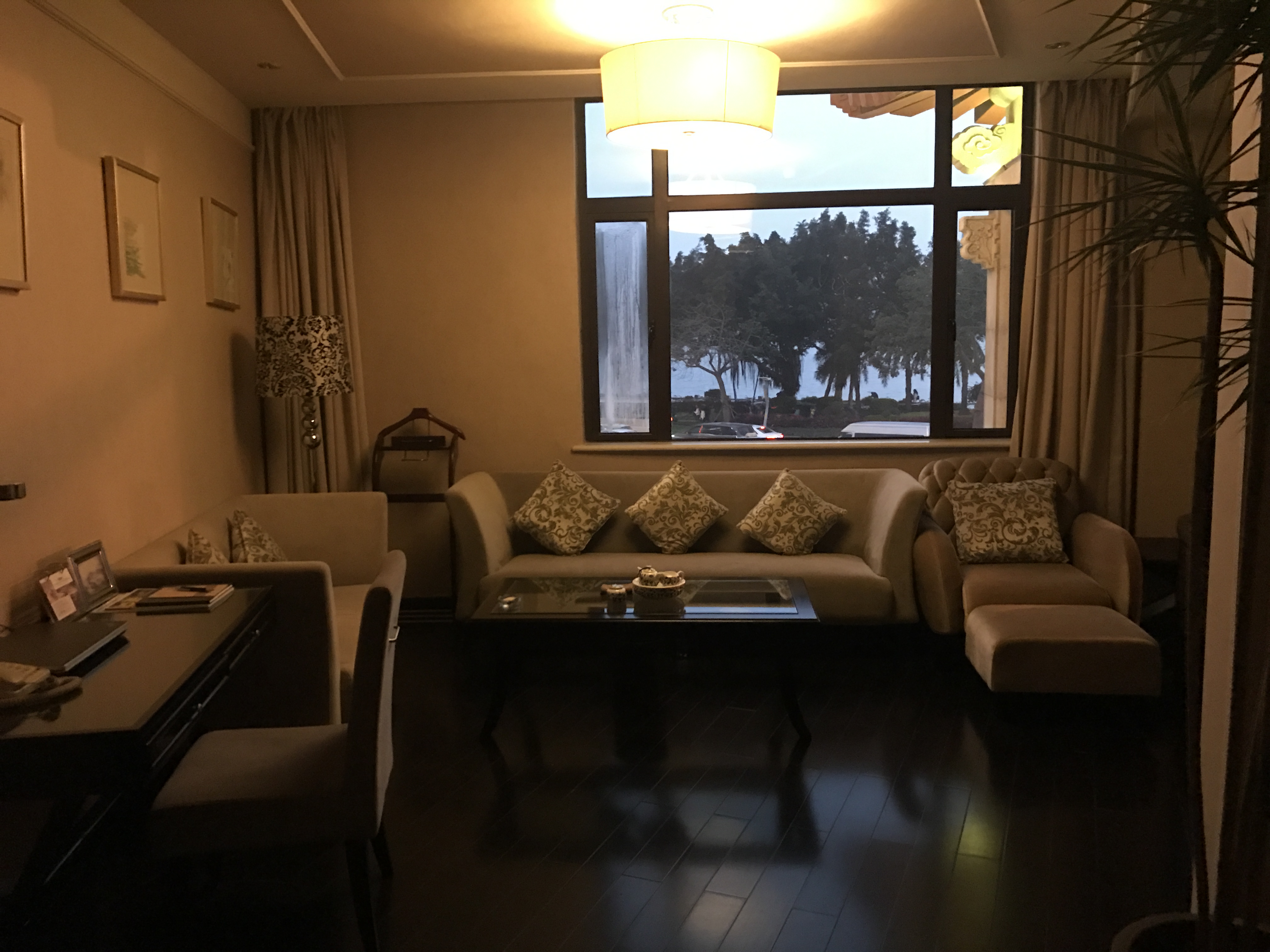 ルージァン ホテル(鷺江賓館) Lujiang Harborview Hotel